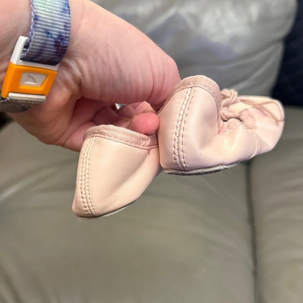 Freestyle Ballet Pink Girls Slippers size 10